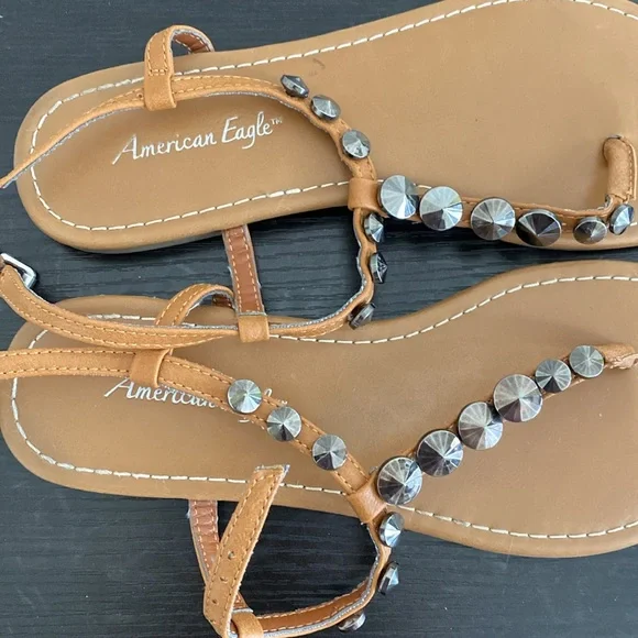 Gently Used Women’s Sandals - Picture 3 of 4